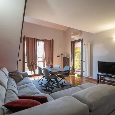 Tranquil Elegance In Διαμέρισμα *