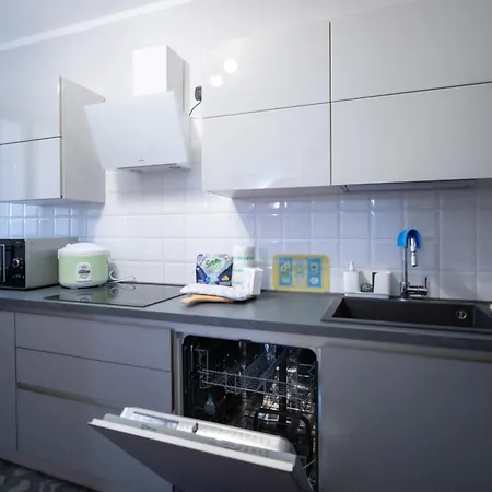 Tranquil Elegance In Appartamento *