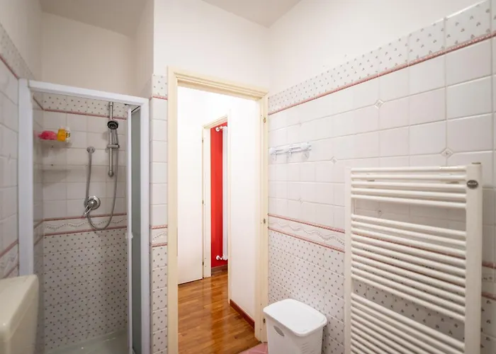 Tranquil Elegance In Appartement Parme