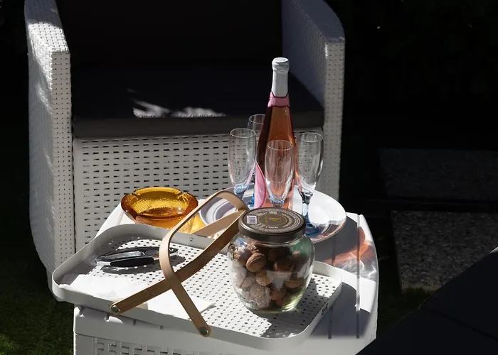 Tranquil Elegance In Parme